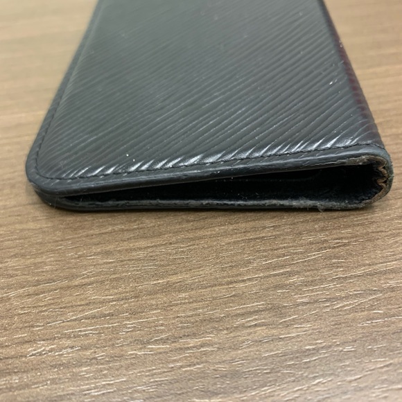 Louis Vuitton XR iPhone case - Picture 6 of 12